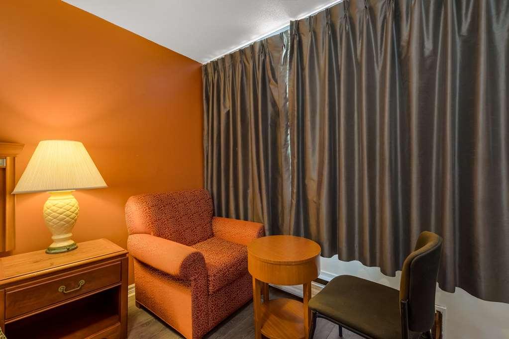 Knights Inn Burlington Quarto foto